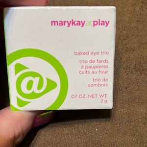 Mary Kay at Play Baked Eye Trio-Tuxedo